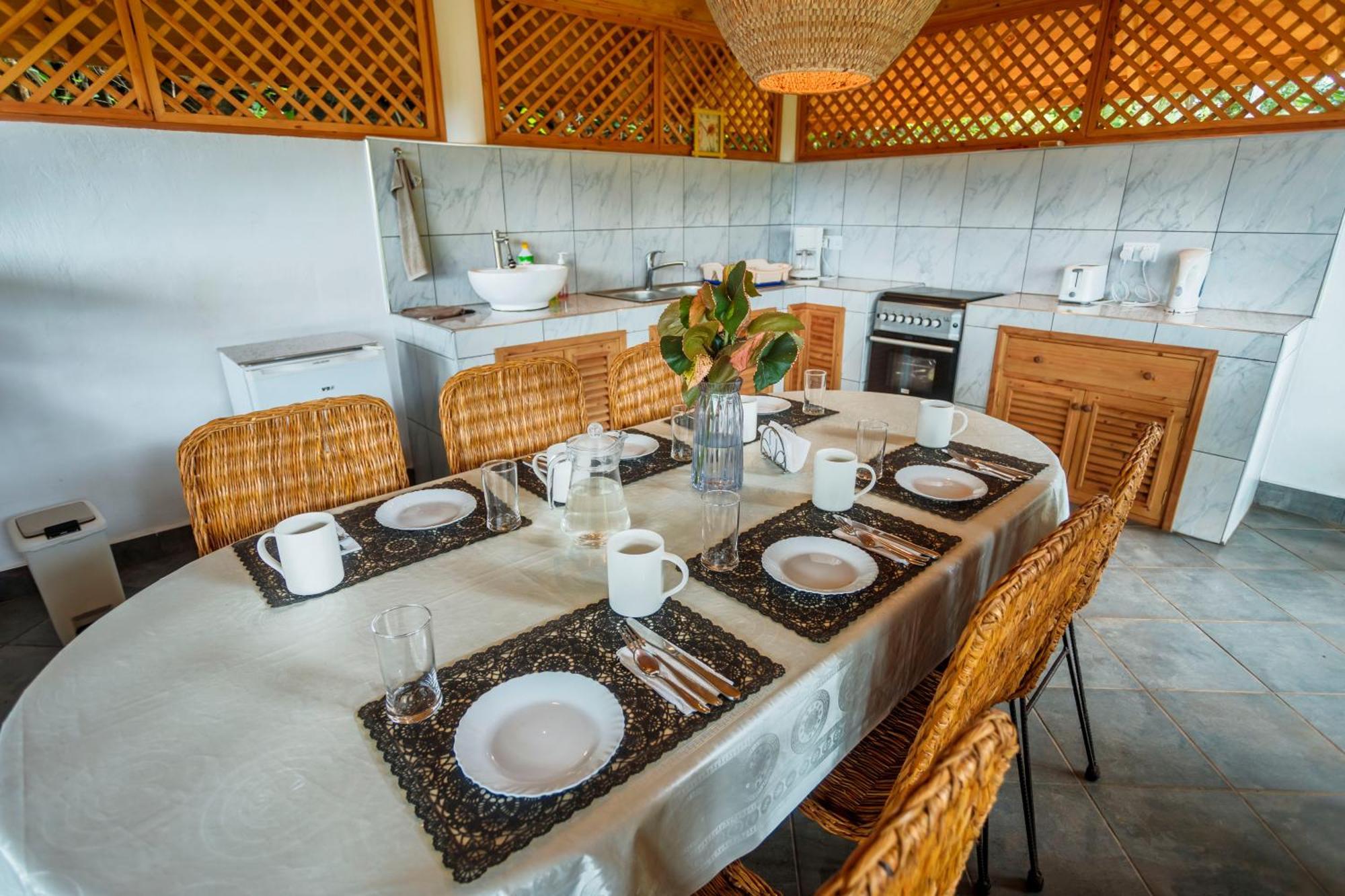 Diani Beach-Villa Kirsch Galu ภายนอก รูปภาพ