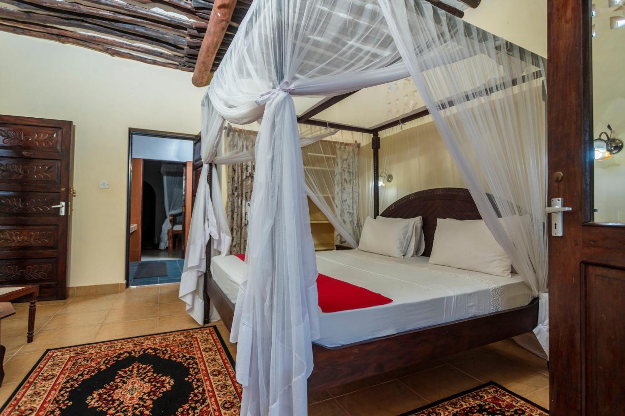 Diani Beach-Villa Kirsch Galu ภายนอก รูปภาพ
