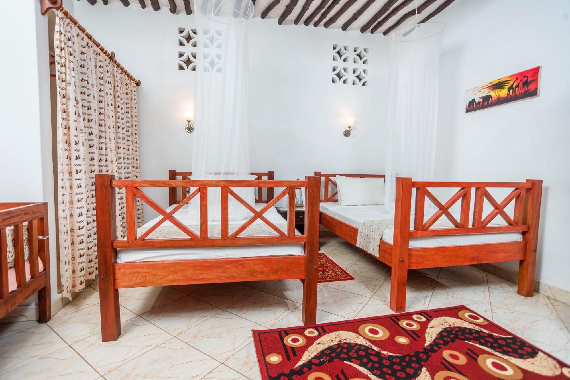 Diani Beach-Villa Kirsch Galu ภายนอก รูปภาพ